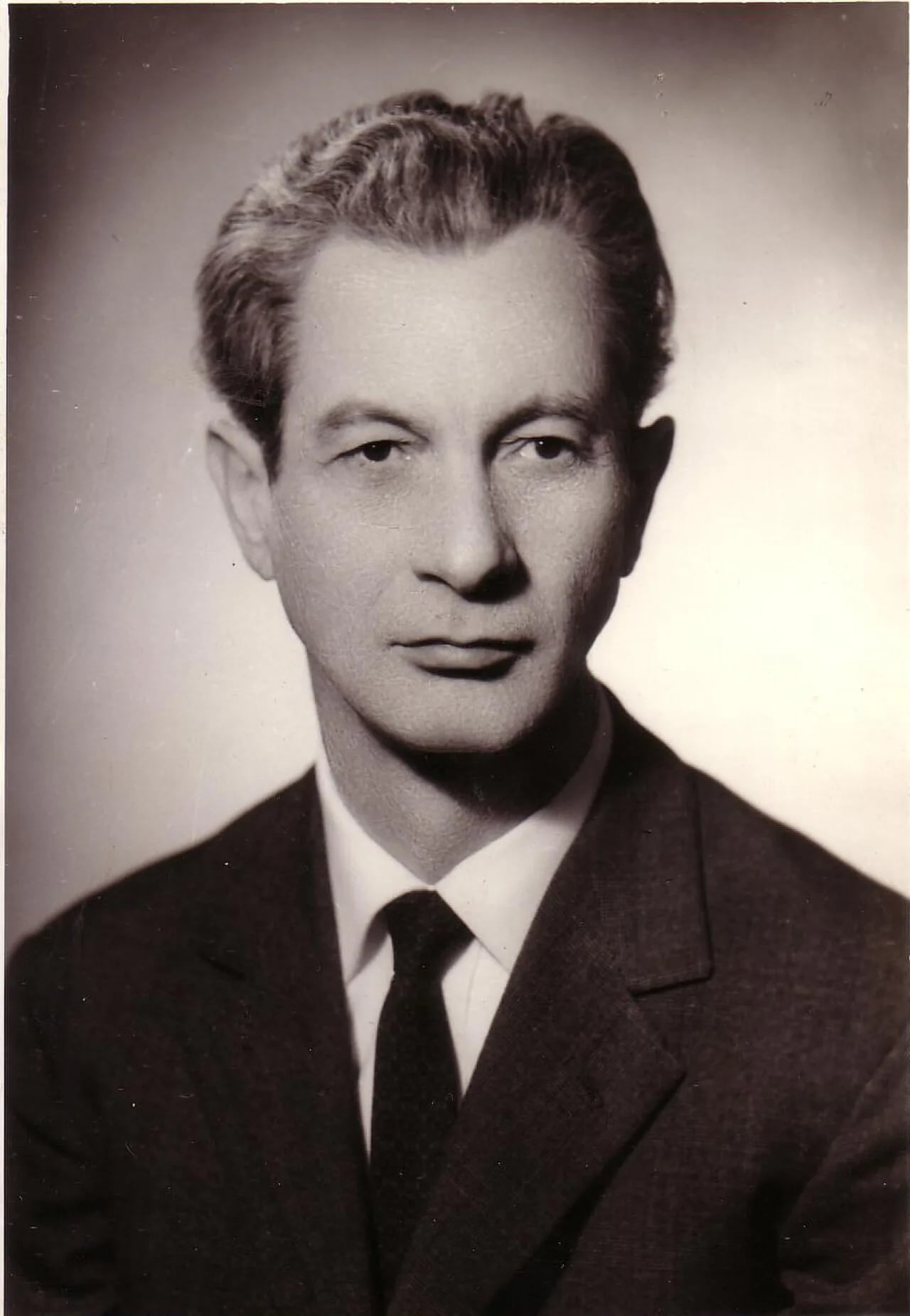 Porträt von Dimitrie Tomozei (1915–1965) – Gedenkseite
