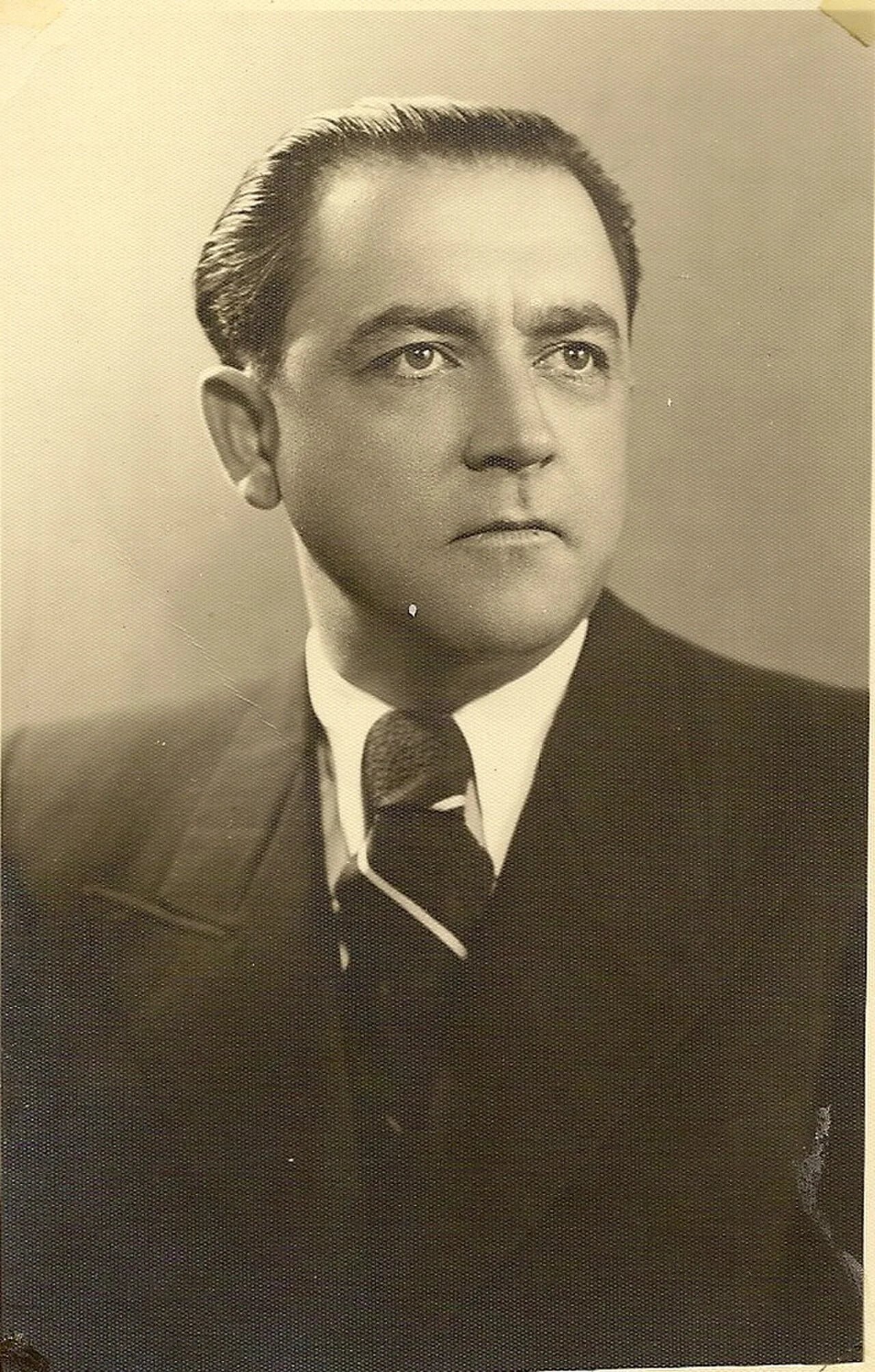 Portrait of Aurel Zegreanu (1905–1979) – memorial page