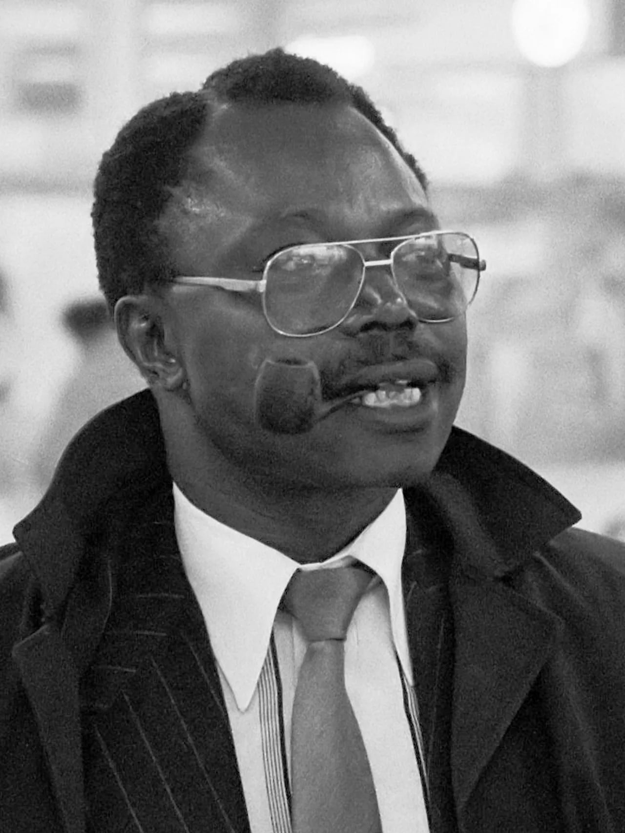 Porträt von Adebayo Adedeji (1930–2018) – Gedenkseite