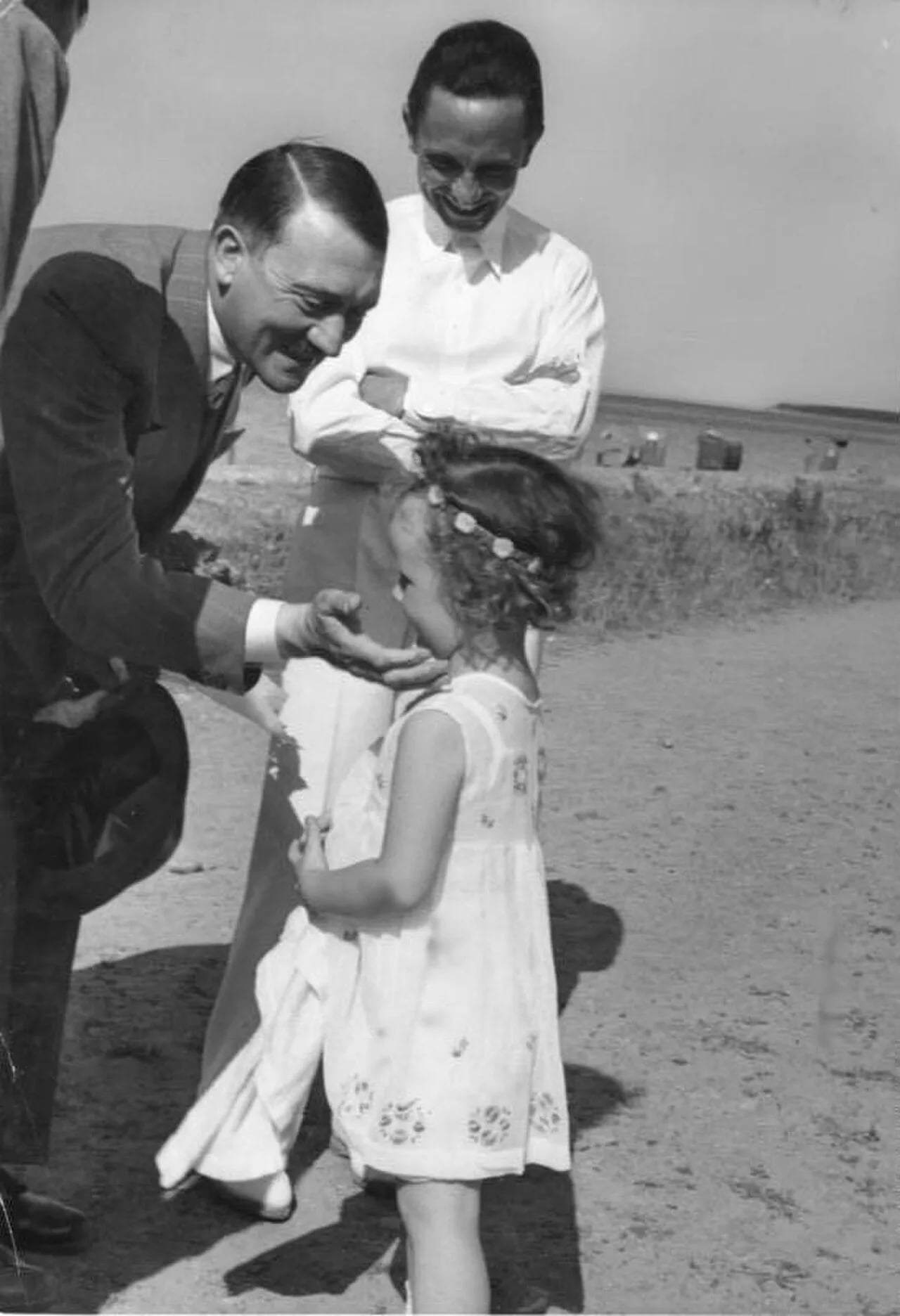 Porträt von Helga Susanne Goebbels (1932–1945) – Gedenkseite