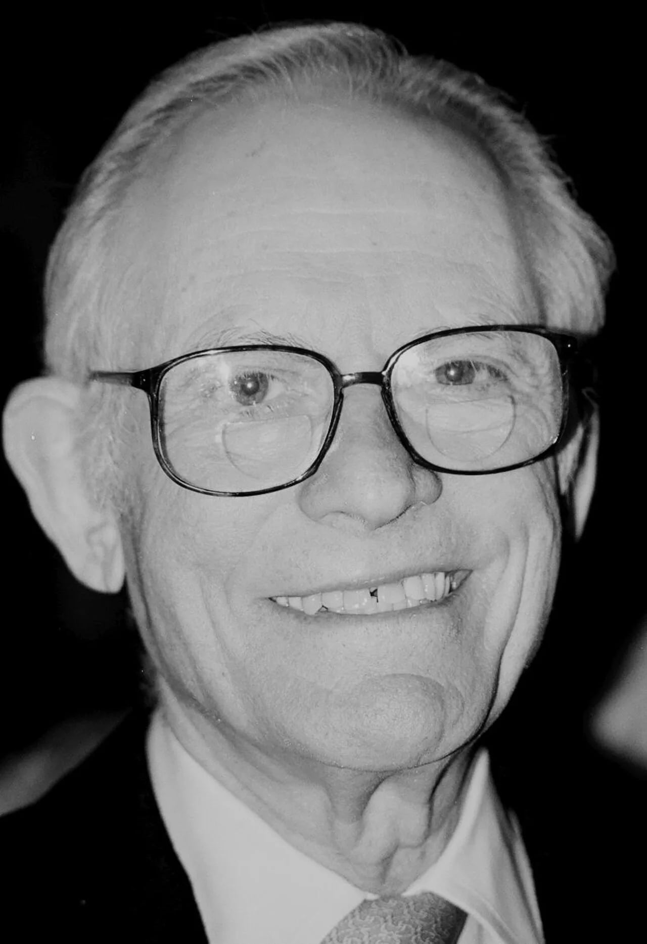 Portrait of Alan Bergman (1925–2025) – memorial page