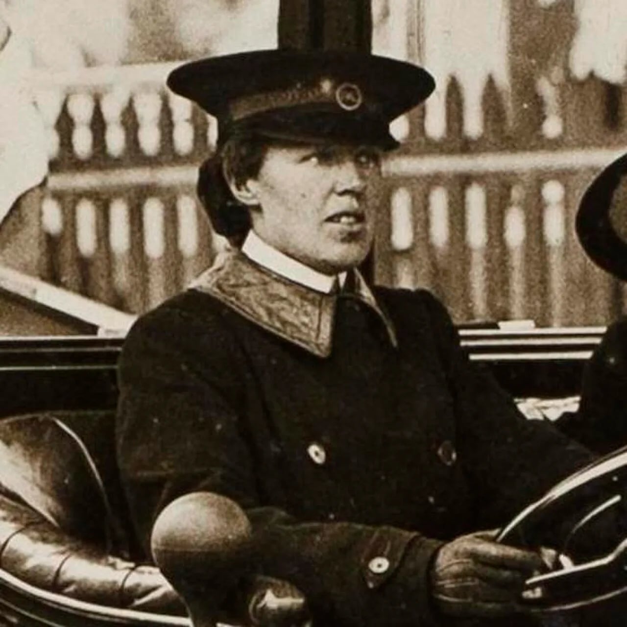 Portrait of Vera Holme (1881–1969) – memorial page
