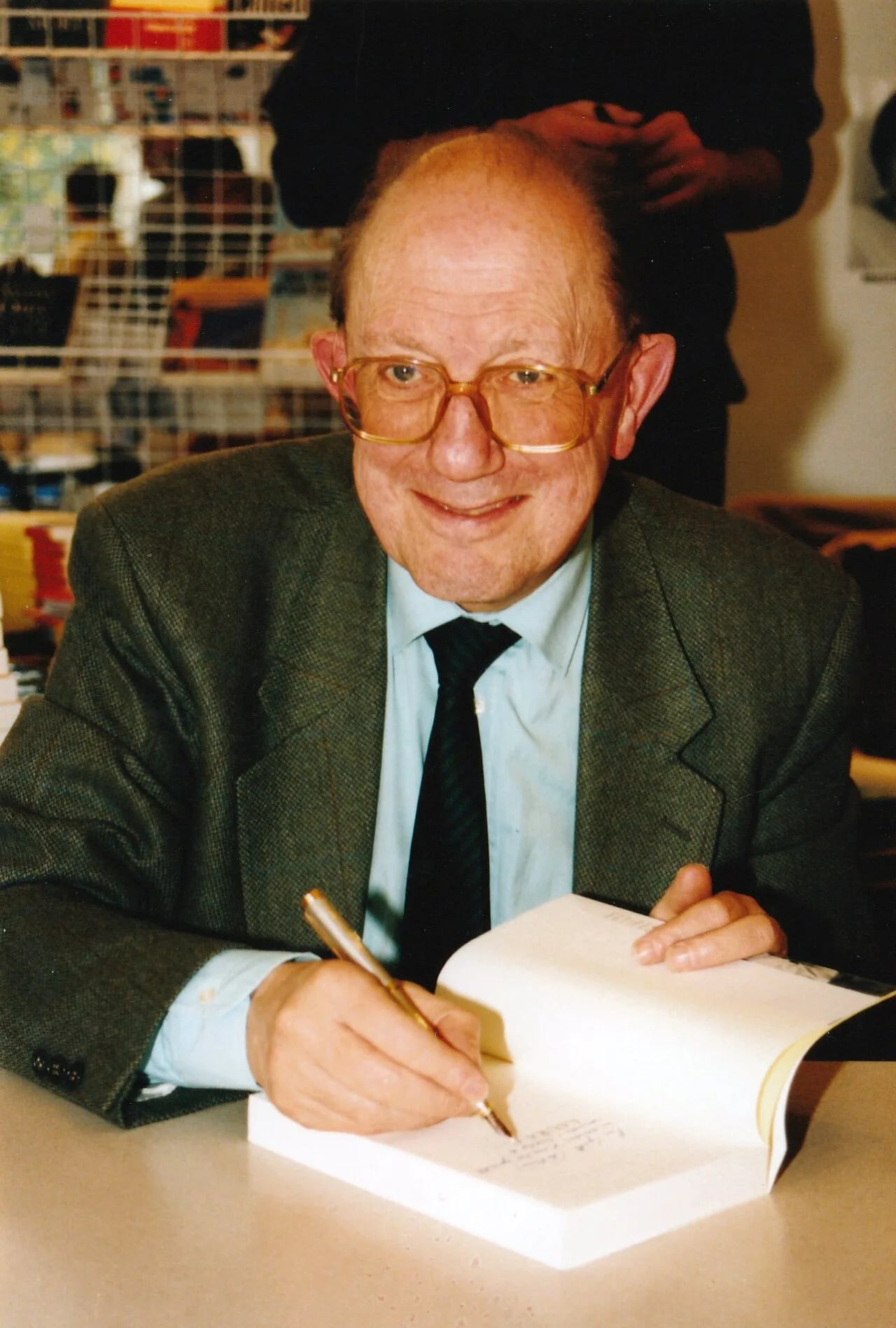 Portrait of Jacques Duquesne (1930–2023) – memorial page