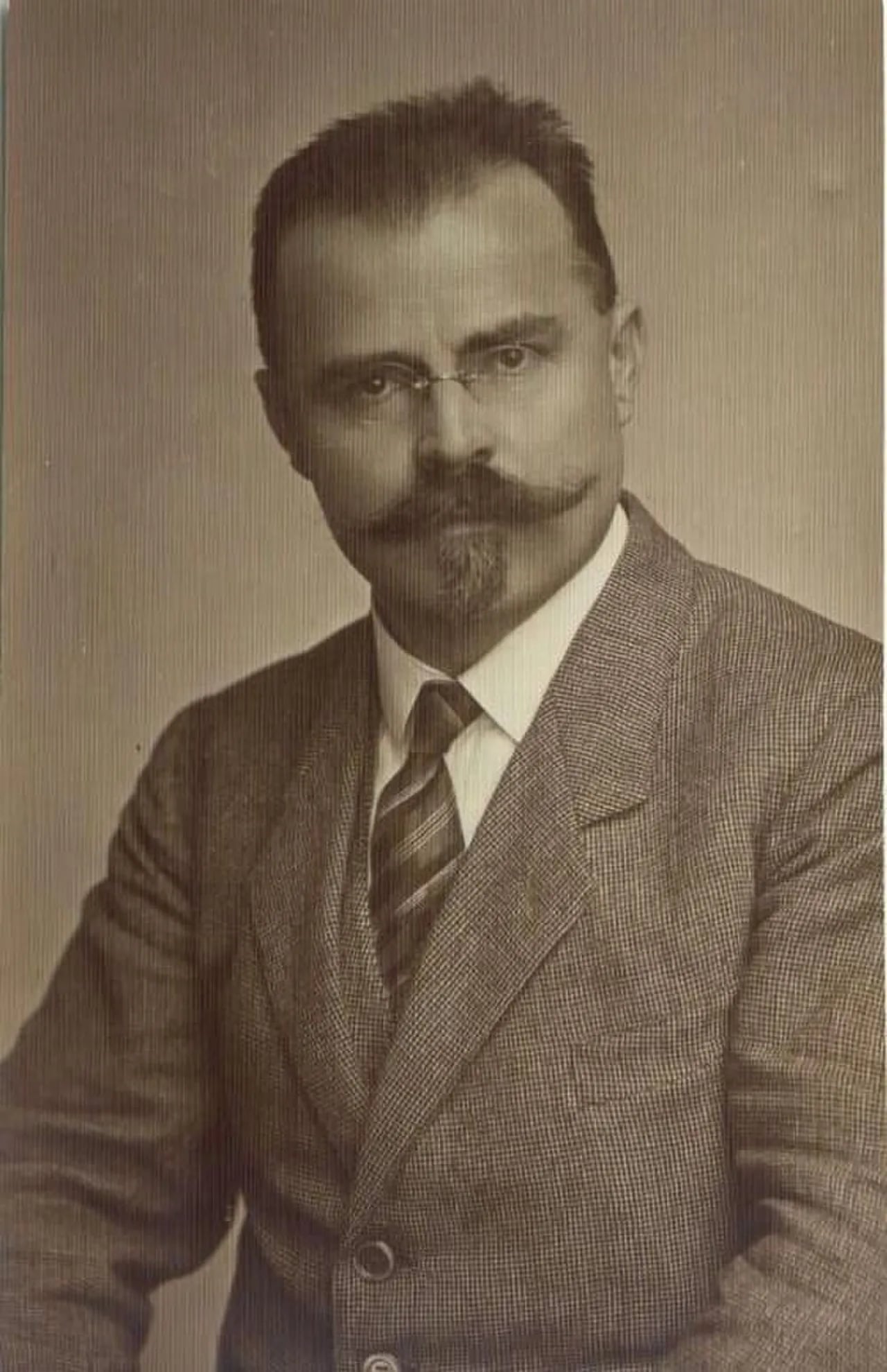 Portrait of Marco Bajuk (1882–1961) – memorial page