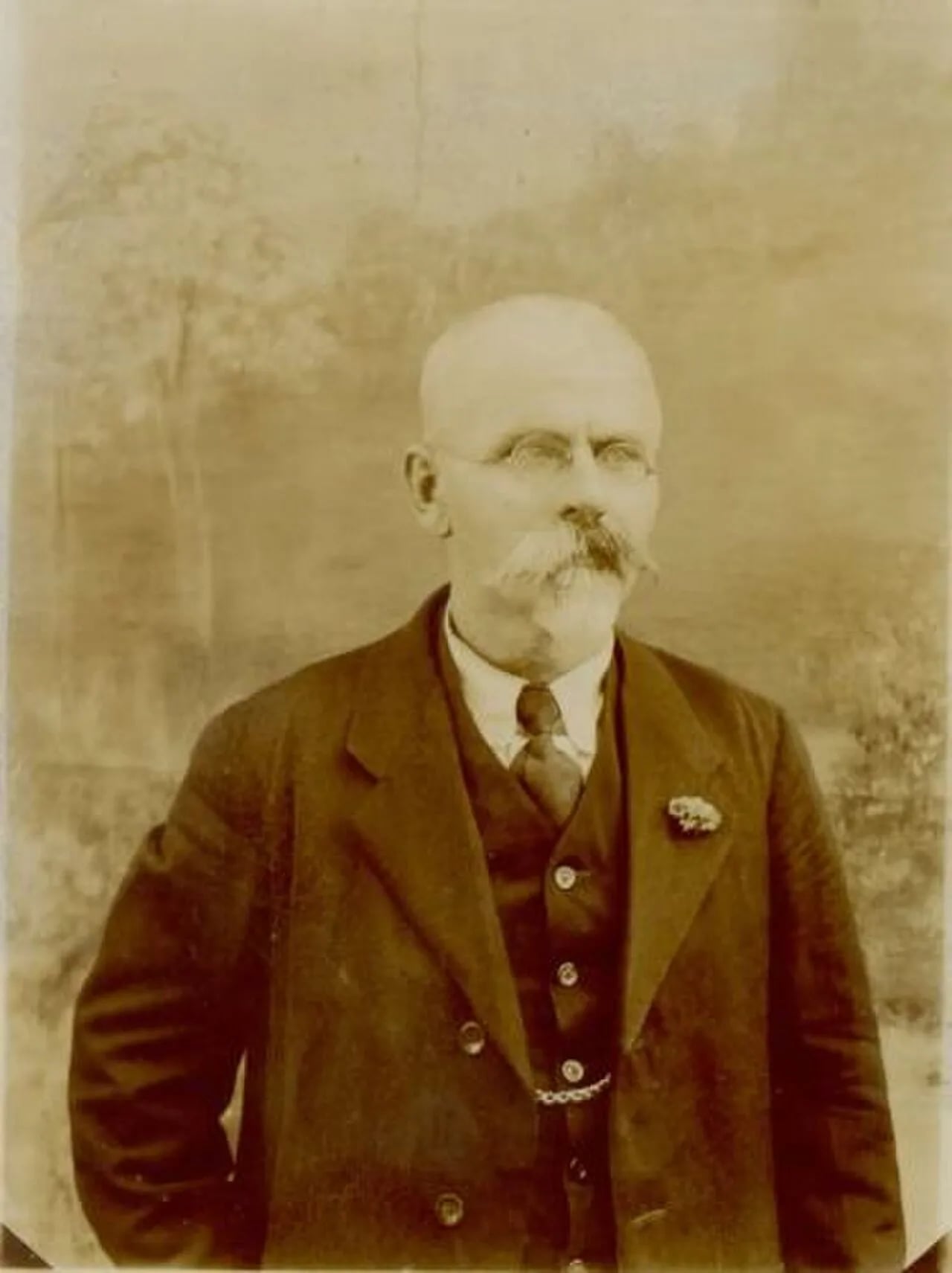 Porträt von Melhijor Čobal (1864–1943) – Gedenkseite