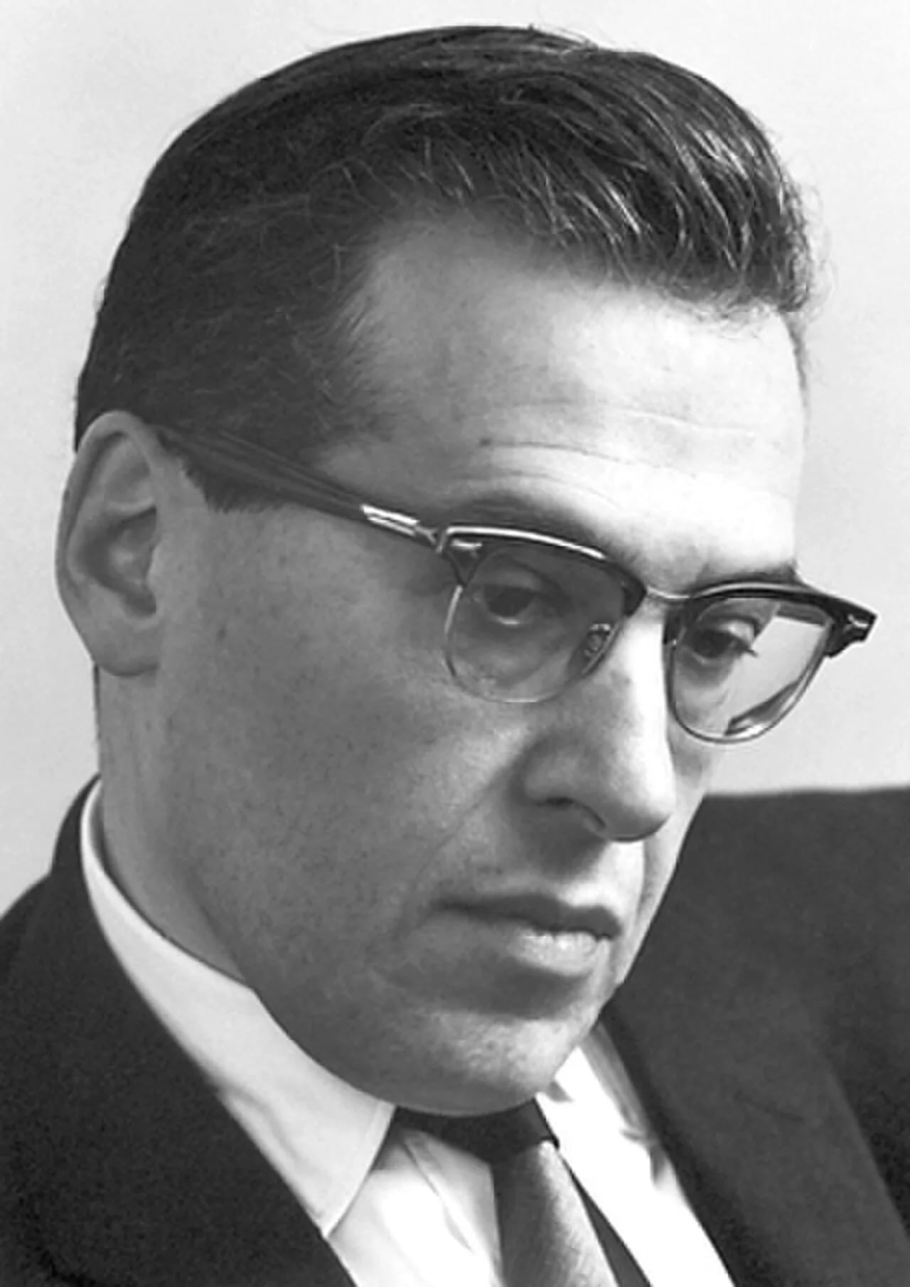 Portrait of Julian Seymour Schwinger (1918–1994) – memorial page