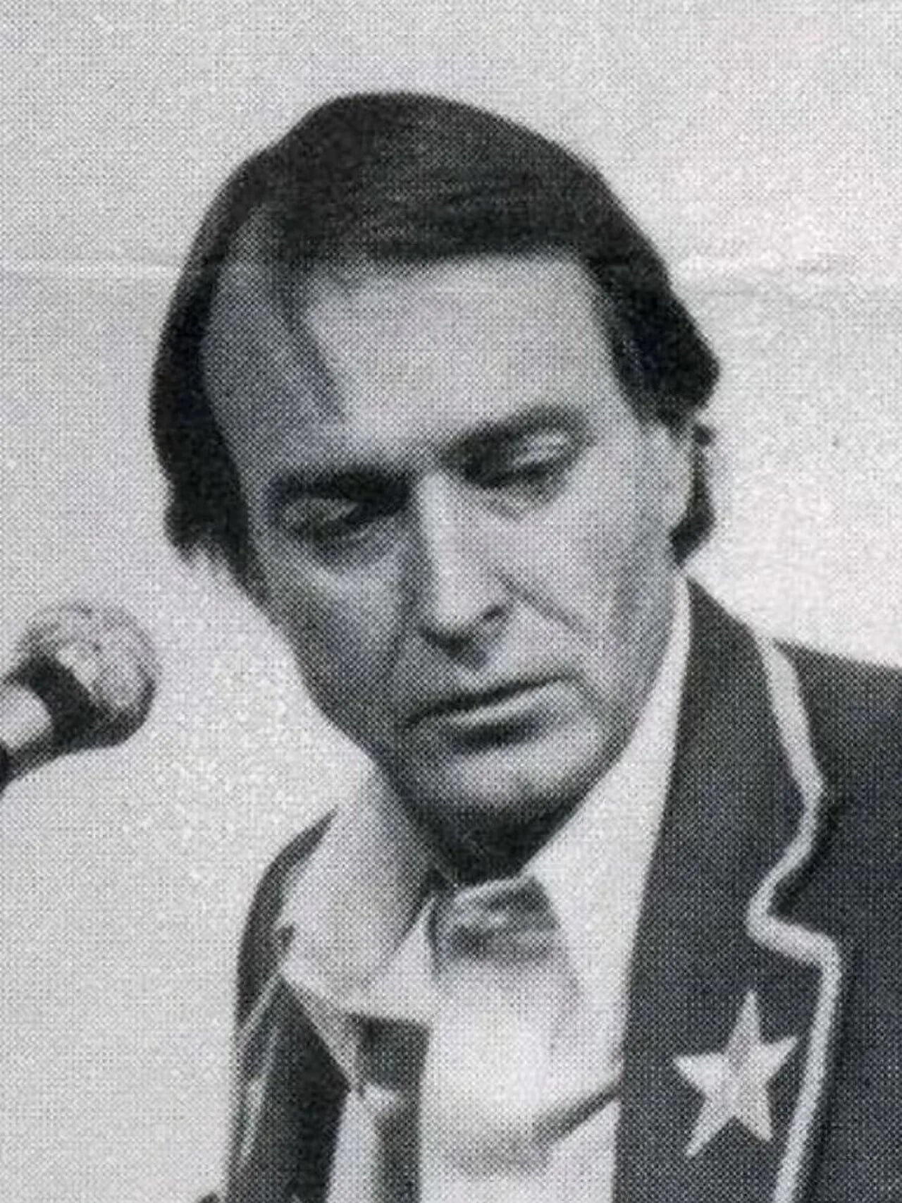 Porträt von Llyn Foulkes (1934–2025) – Gedenkseite