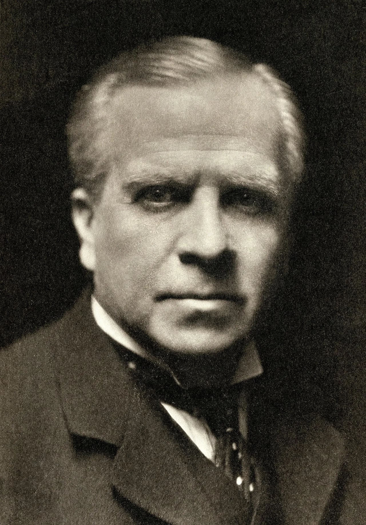Portrait of Edward Treacher Collins (1862–1932) – memorial page