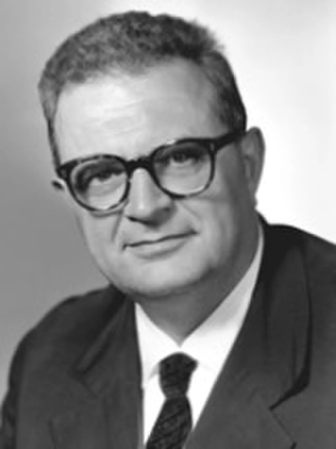 Portrait of Giuseppe Trabucchi (1904–1975) – memorial page