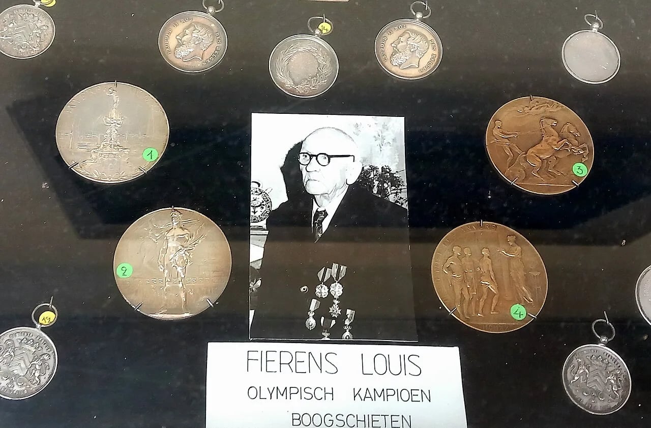 Porträt von Louis Fierens (1875–1967) – Gedenkseite