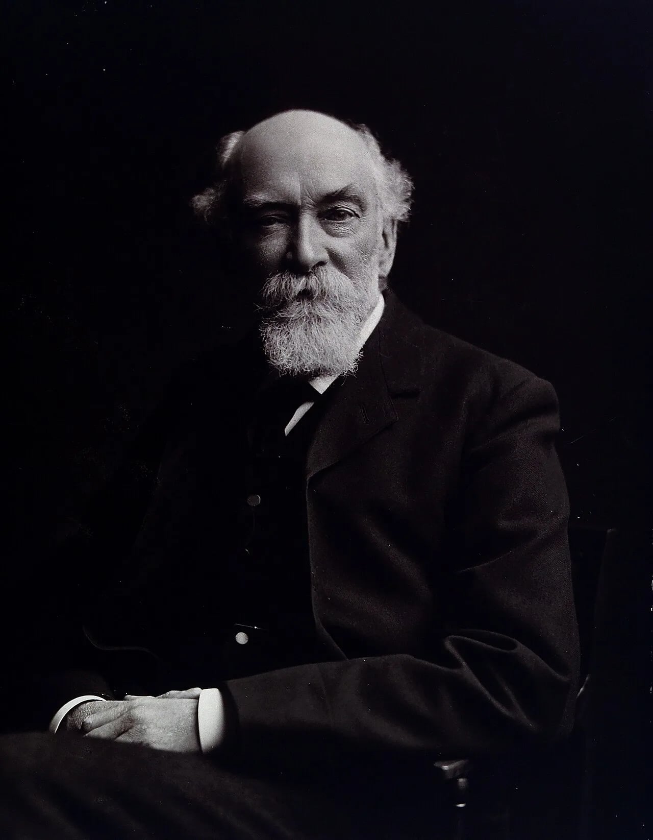 Porträt von James Burn Russell (1837–1904) – Gedenkseite