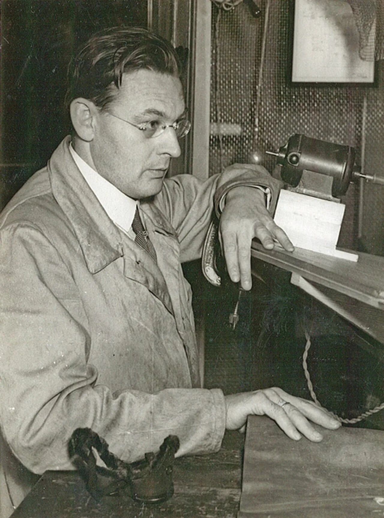 Portrait of Nelius Holthe Moxnes (1897–1956) – memorial page