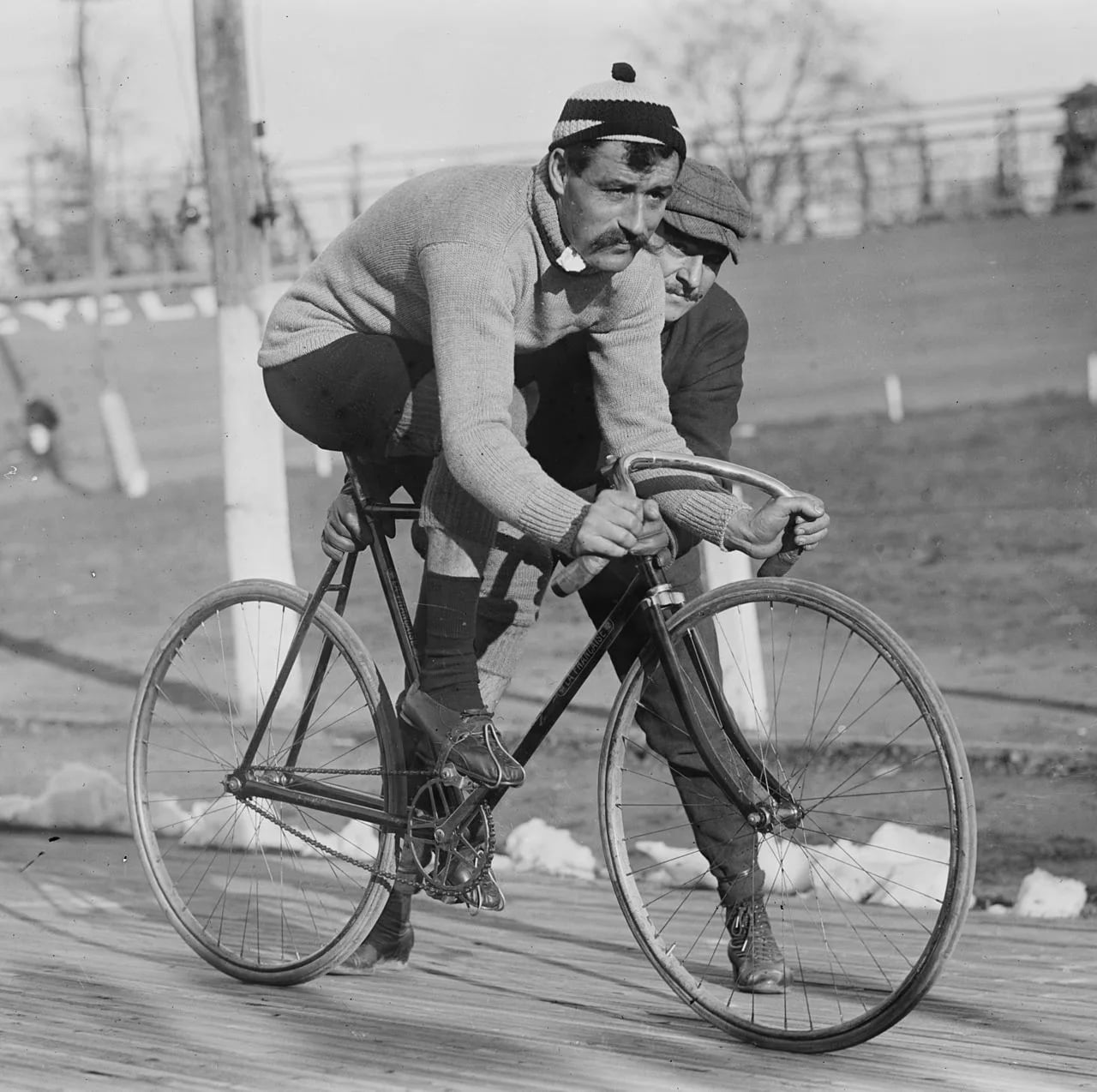 Porträt von Léon Georget (1879–1949) – Gedenkseite