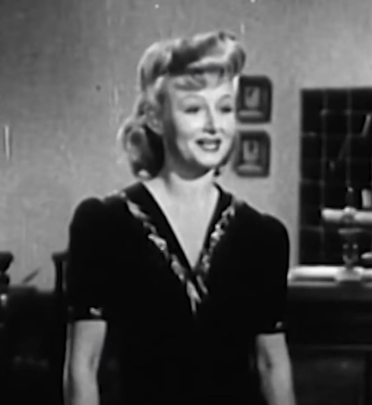 Portrait of Gladys Blake (1910–1983) – memorial page
