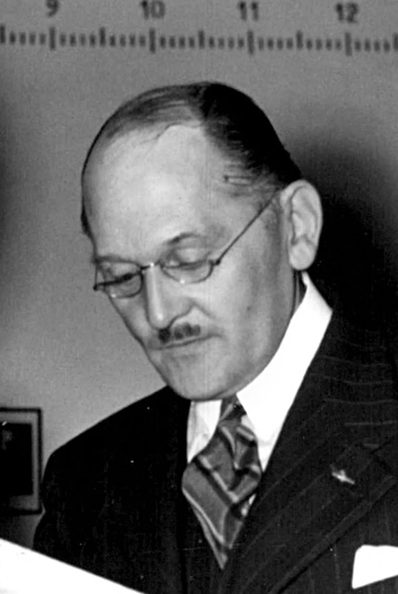 Porträt von Carl Johan Östman (1888–1983) – Gedenkseite