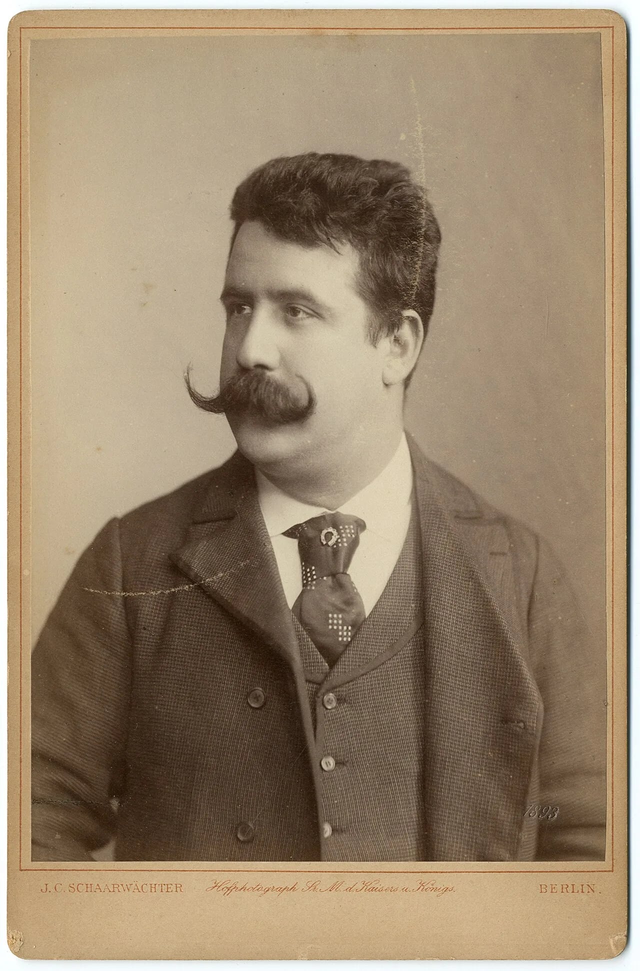 Porträt von Ruggero Leoncavallo (1857–1919) – Gedenkseite
