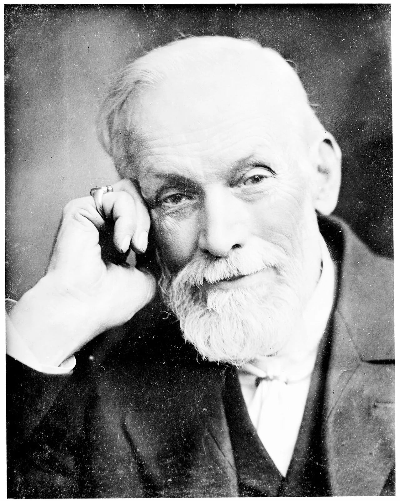 Portrait of Edward Morell Holmes (1843–1930) – memorial page