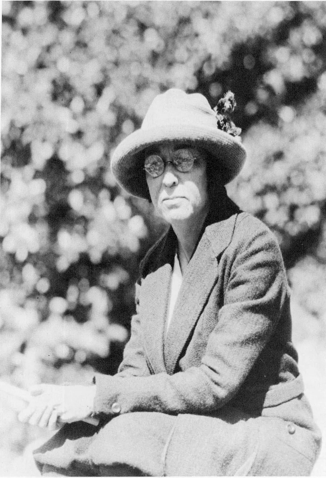 Portrait of Helen Heffron Roberts (1888–1985) – memorial page