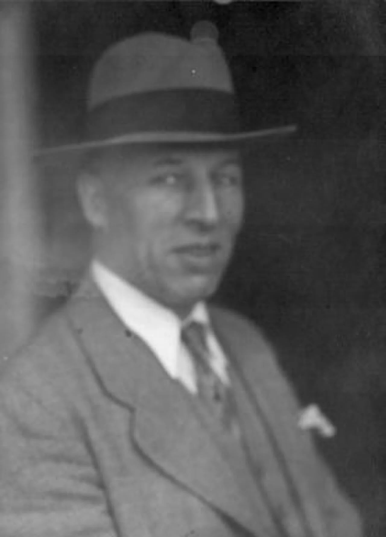 Portrait of Simpson Leroy Brown (1881–1966) – memorial page