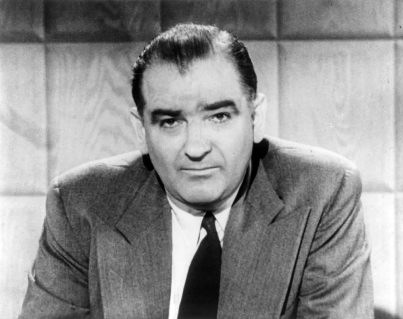 Porträt von Joseph McCarthy (1908–1957) – Gedenkseite