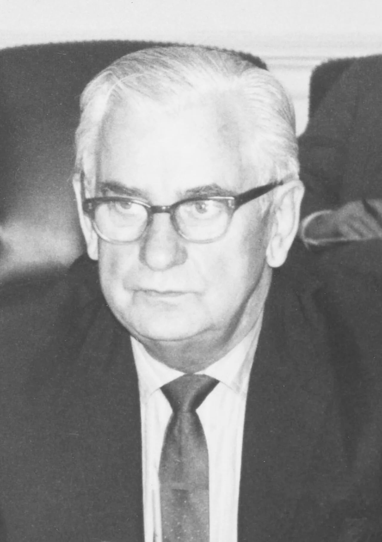 Portrait of Harold F. Williamson (1901–1989) – memorial page