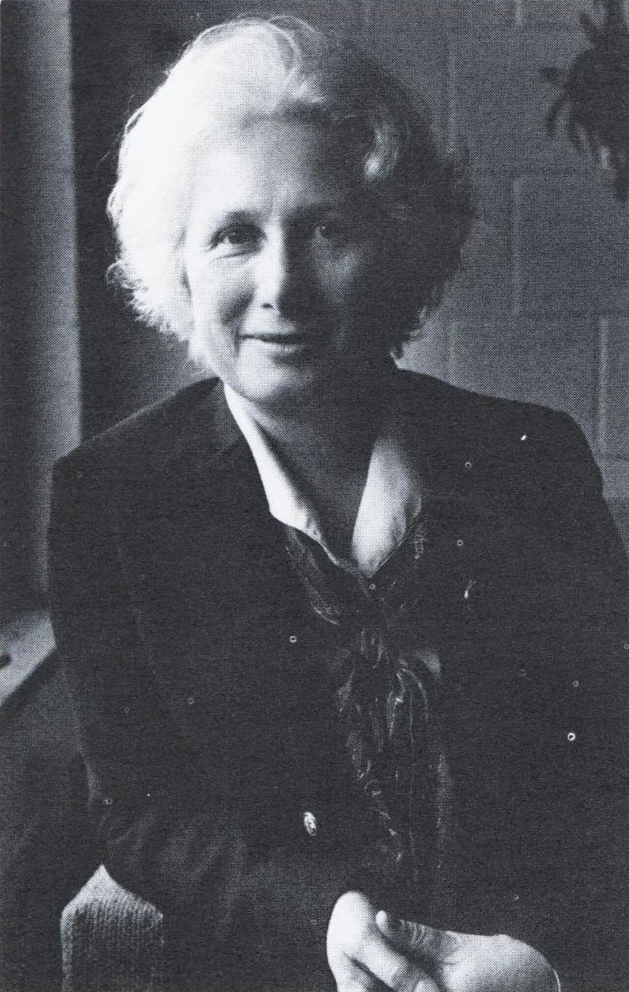Portrait of Lillian B. Miller (1923–1997) – memorial page