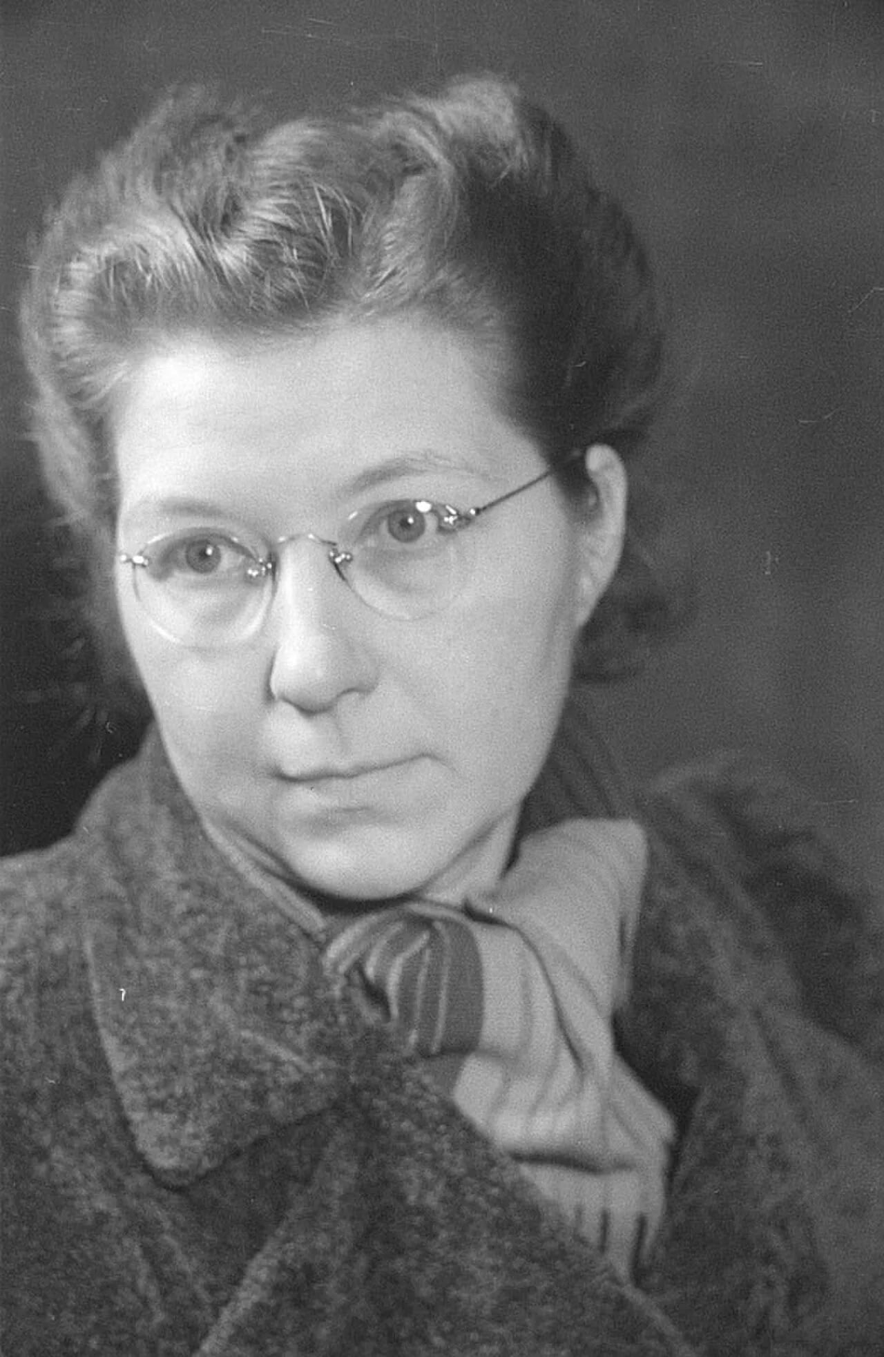 Portrait of Maria Rentmeister (1905–1996) – memorial page