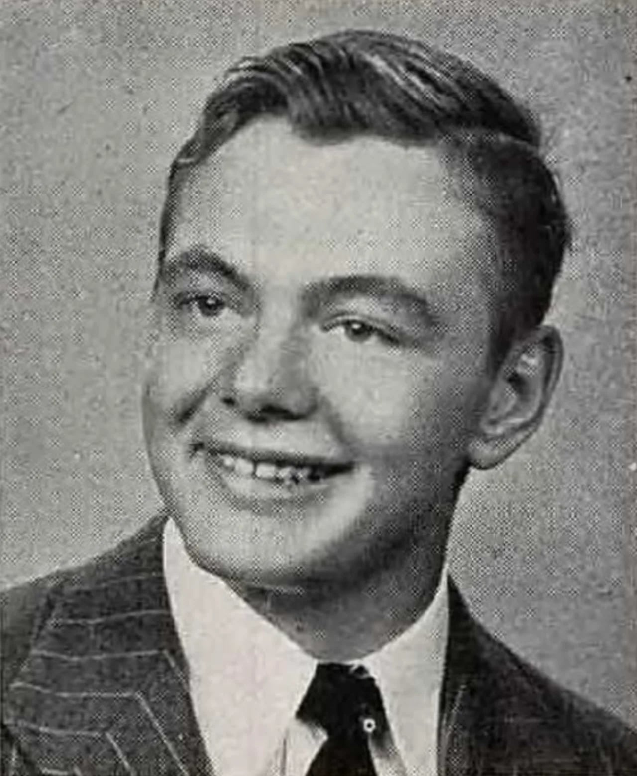 Portrait of Bob Momsen (1929–2010) – memorial page