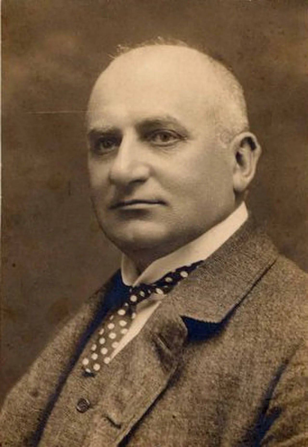 Portrait of László Gyenes (1857–1924) – memorial page