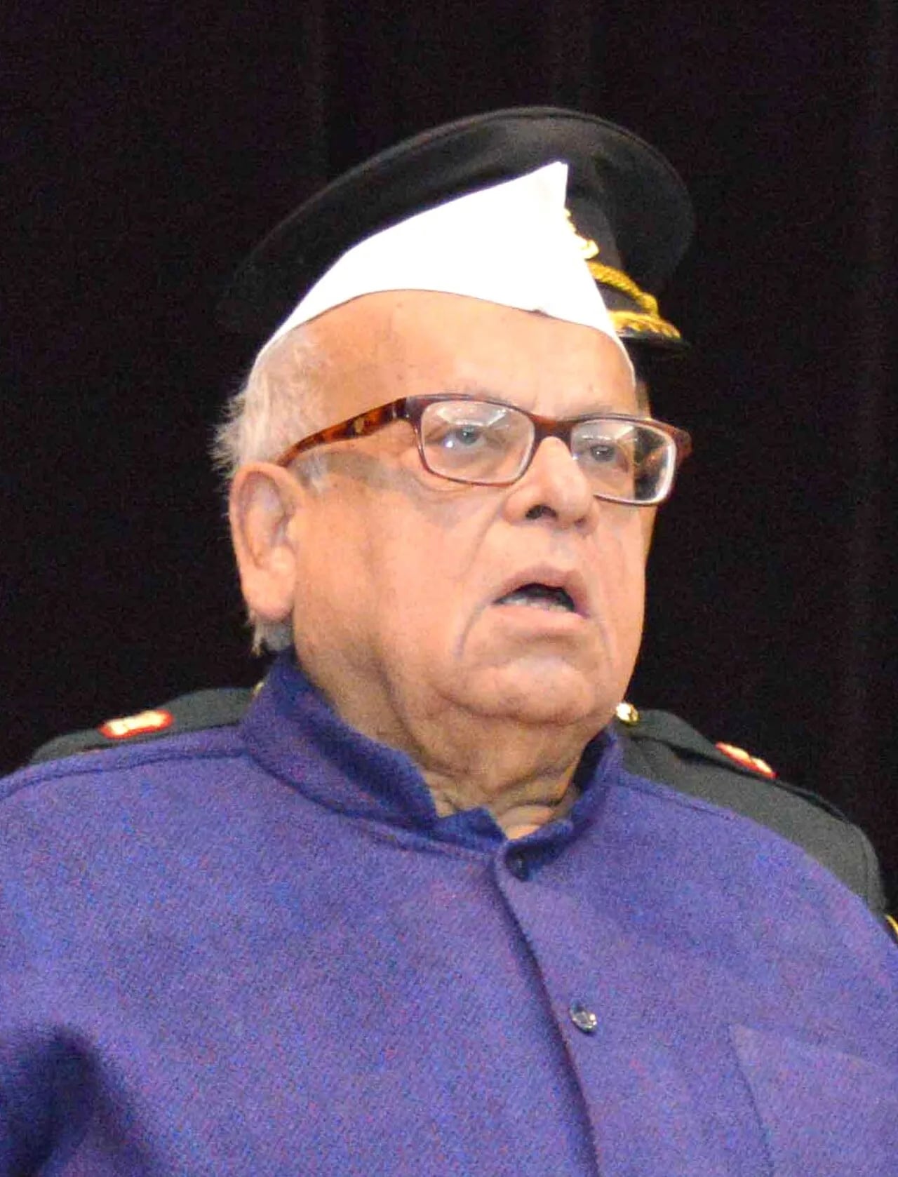 Porträt von Aziz Qureshi (1941–2024) – Gedenkseite
