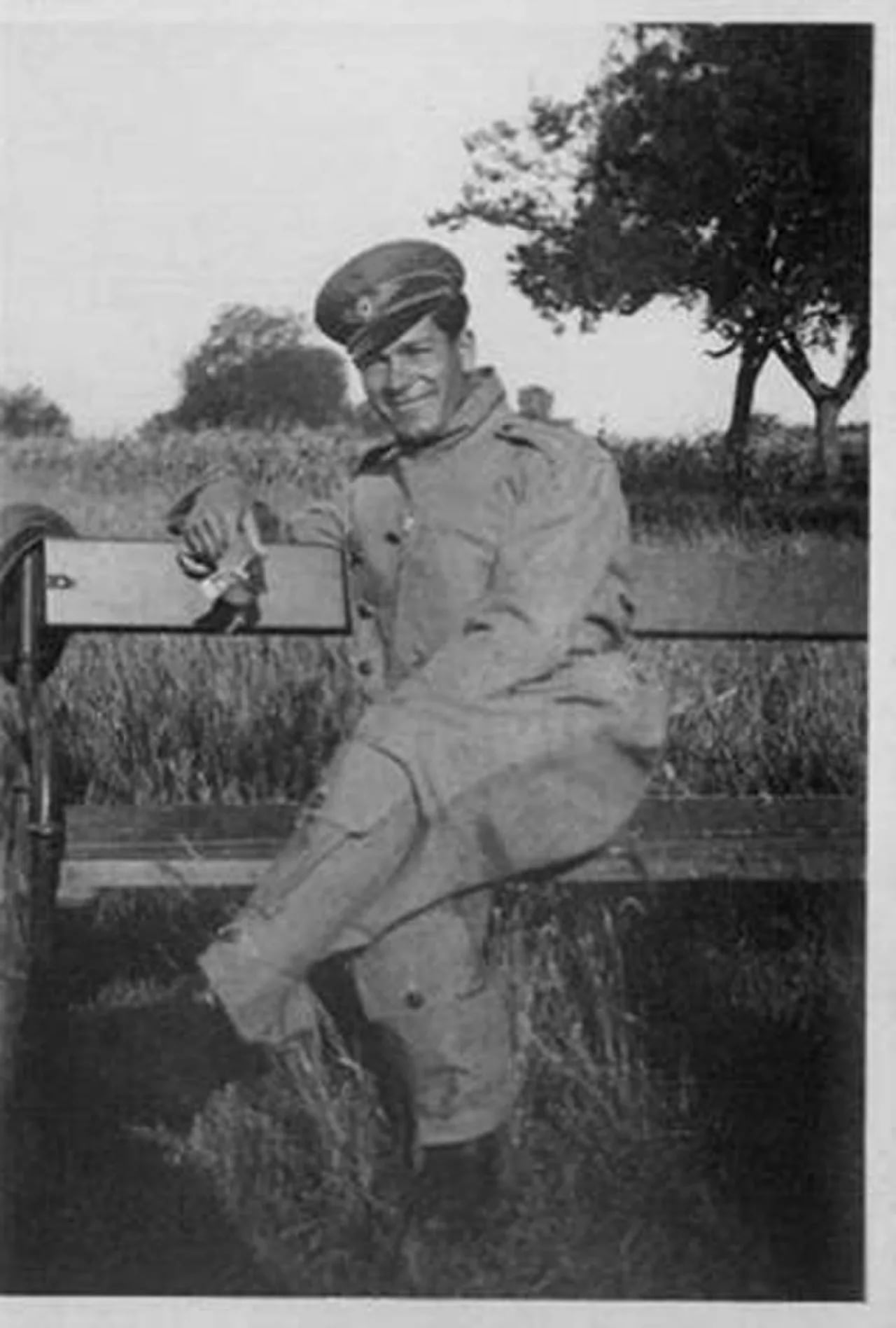 Portrait of Dimitr Btchvarov (1915–2011) – memorial page