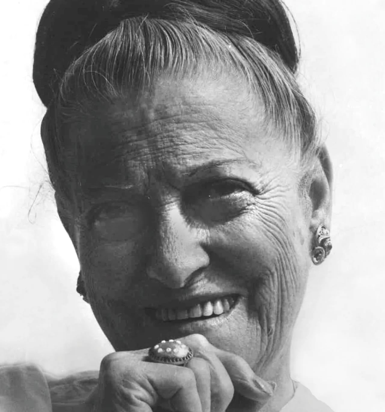 Porträt von Balbina Pi i Sanllehy (1896–1973) – Gedenkseite