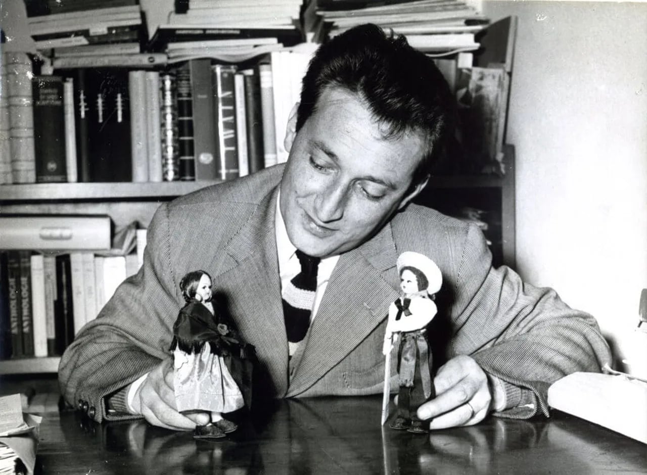 Portrait of Gianni Rodari (1920–1980) – memorial page