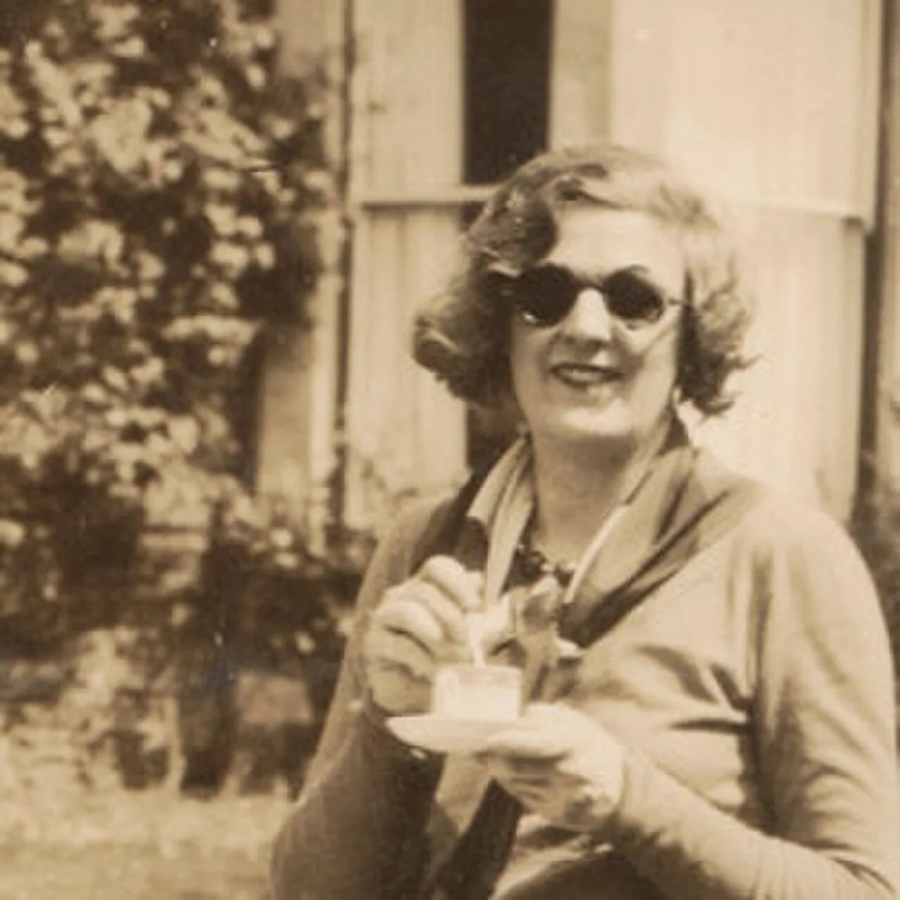 Portrait of Leah Elliott (1896–1955) – memorial page