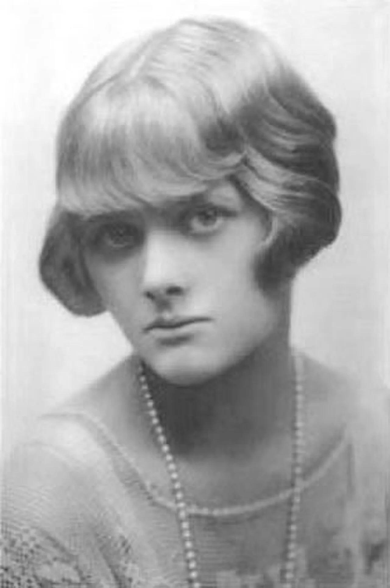 Portrait of Daphne du Maurier (1907–1989) – memorial page