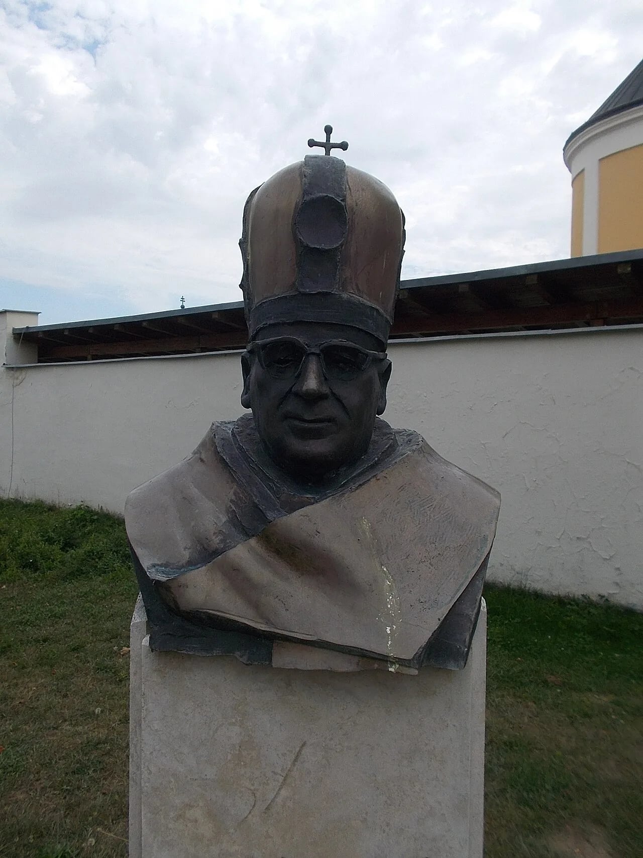 Portrait of Miklós Dudás (1902–1972) – memorial page