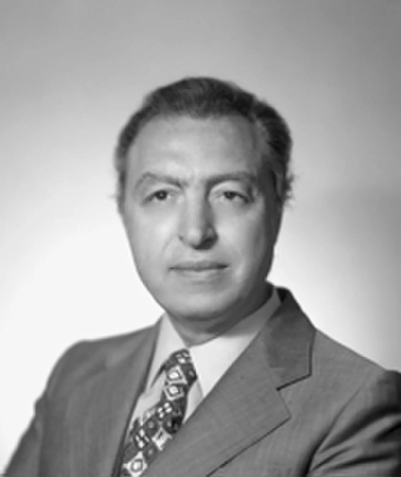 Portrait of Mario Valiante (1925–2018) – memorial page