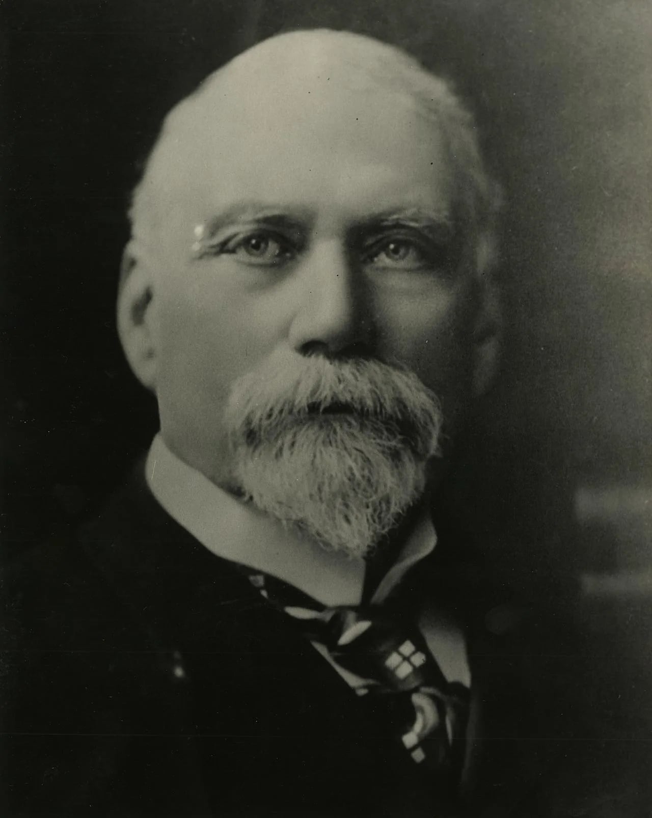 Porträt von Miles Conway Moore (1845–1919) – Gedenkseite