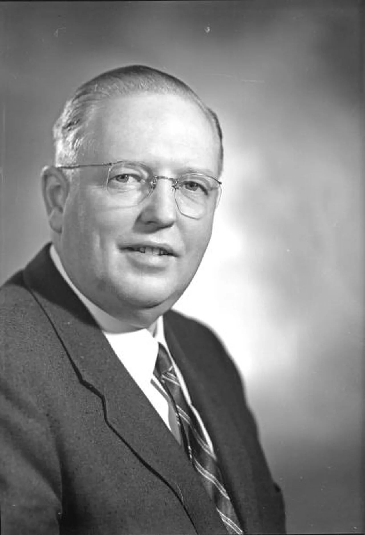 Portrait of Howard S. Bargreen (1906–1987) – memorial page