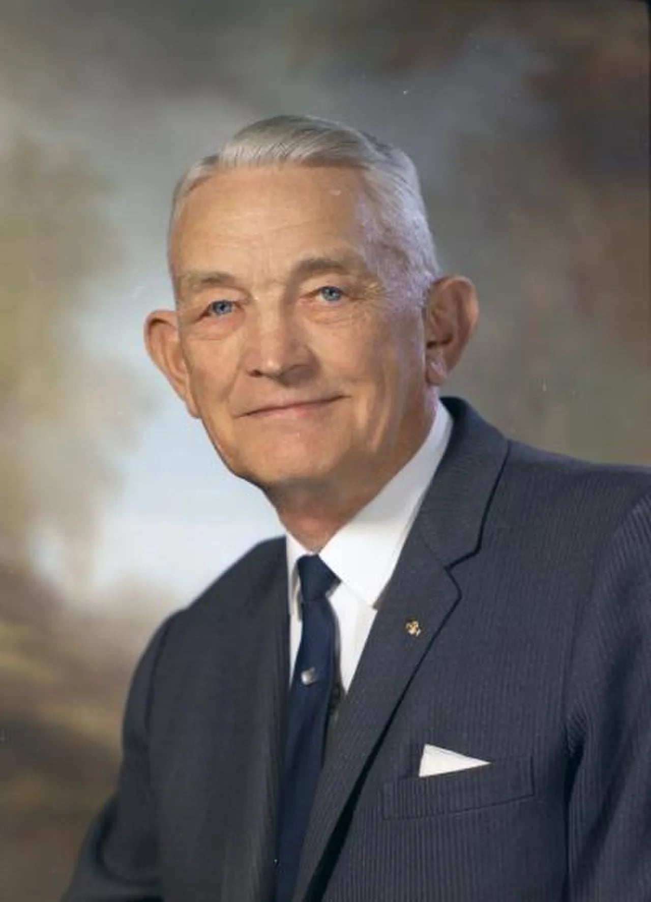 Portrait of Damon Canfield (1897–1992) – memorial page