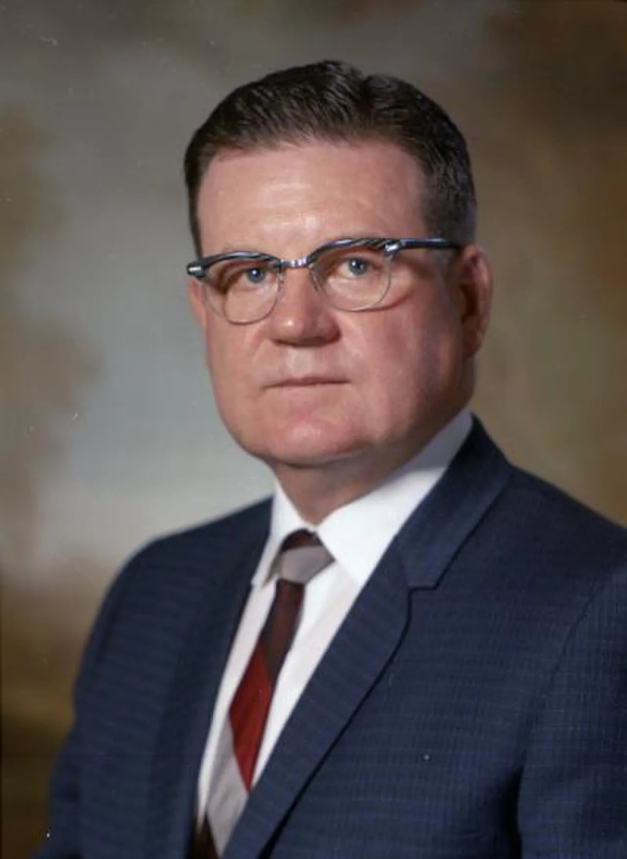 Portrait of Avery Garrett (1916–1988) – memorial page