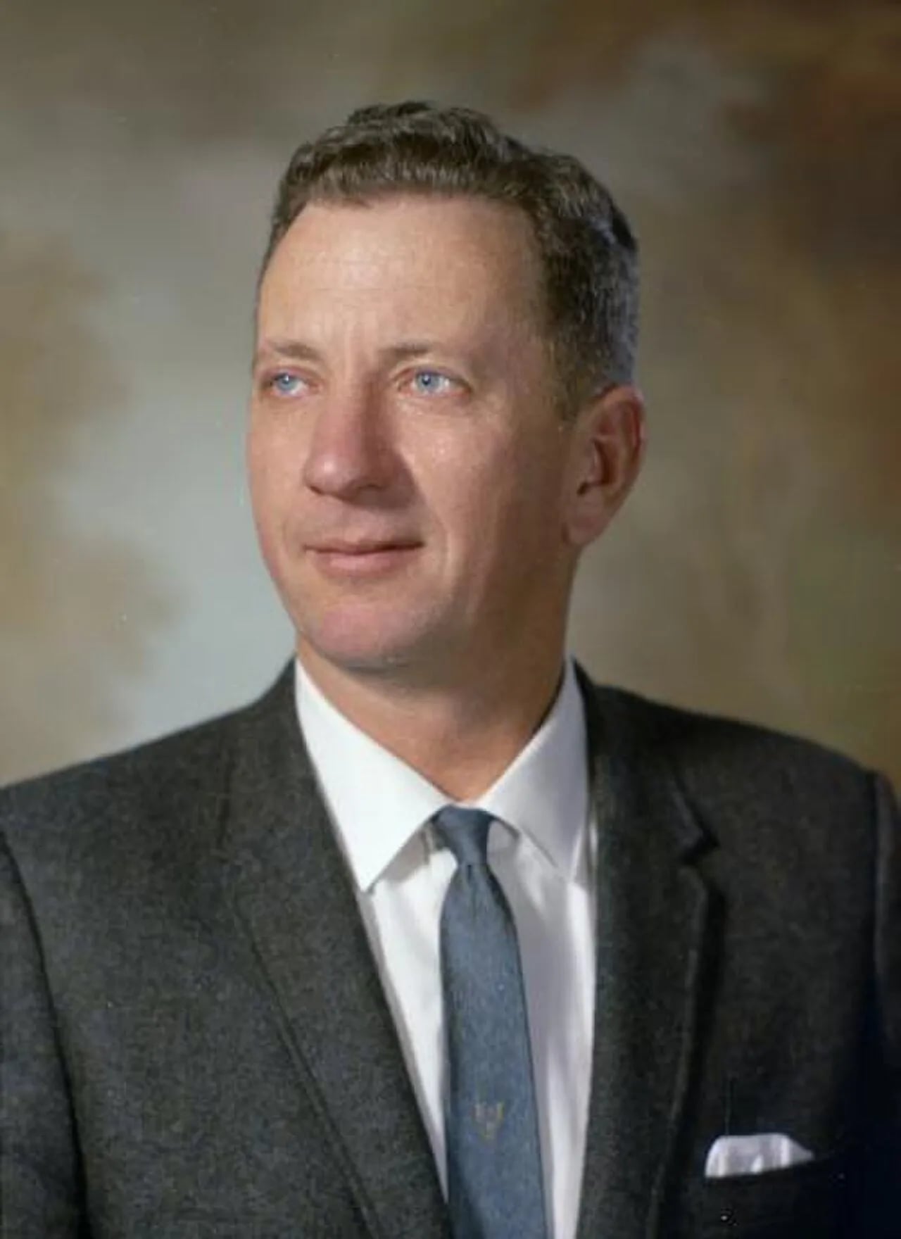 Porträt von Irv Newhouse (1920–2001) – Gedenkseite