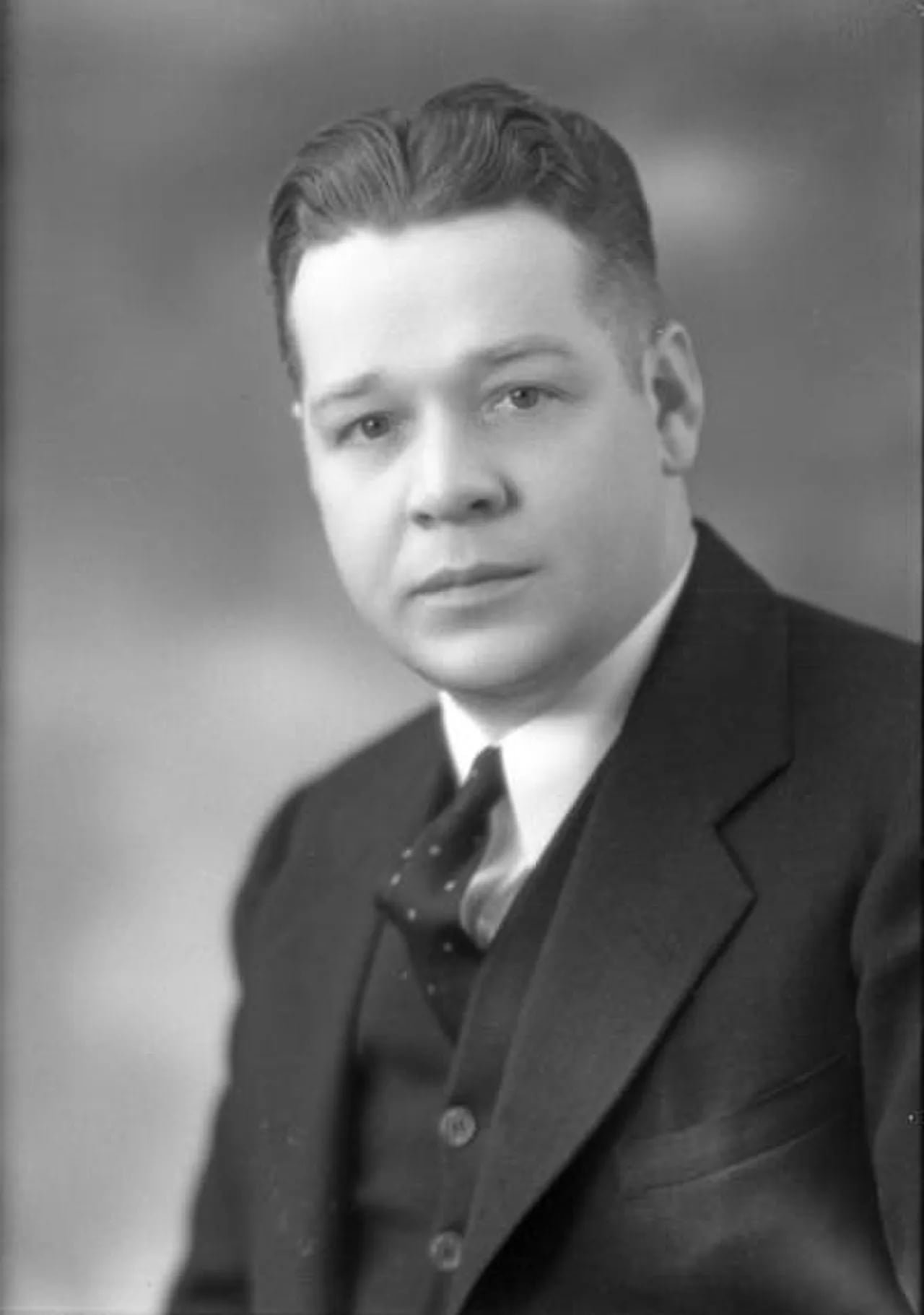 Portrait of Robert F. Waldron (1903–1952) – memorial page