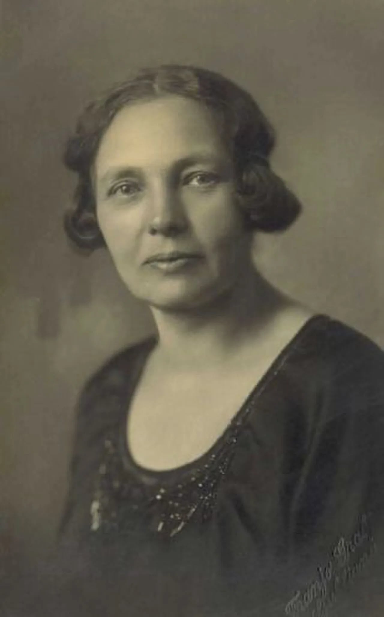 Portrait of Minka Govekar (1874–1950) – memorial page