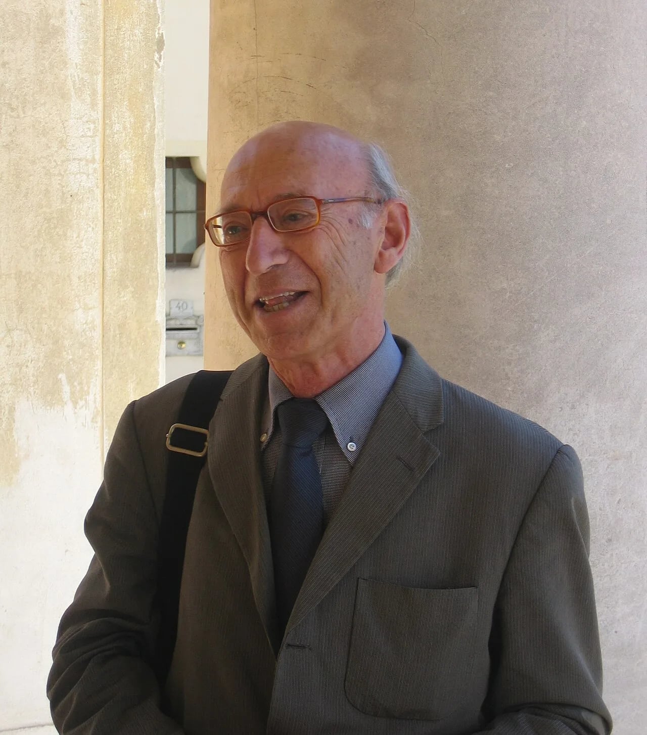 Porträt von Carlo Enzo (1927–2019) – Gedenkseite