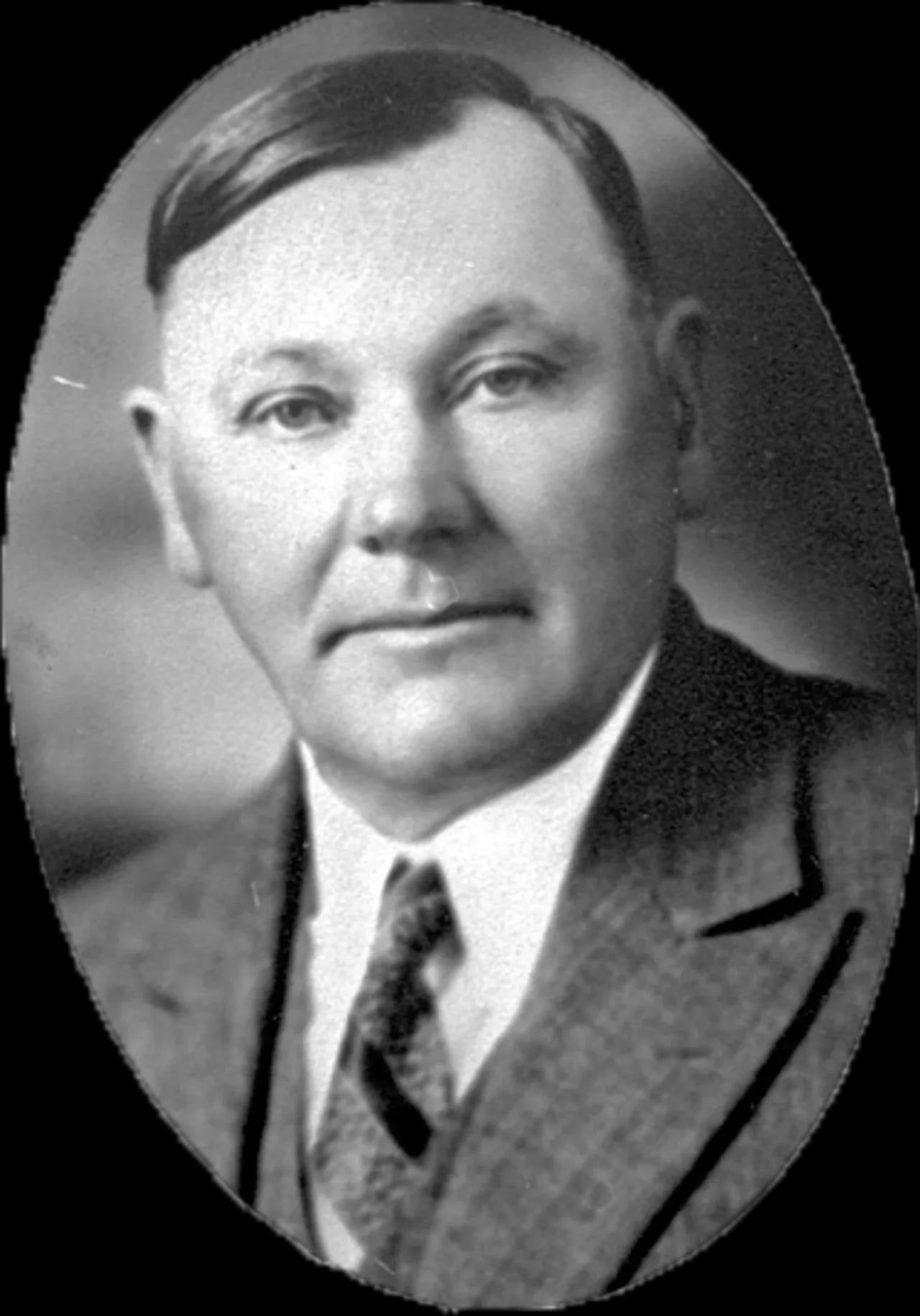 Portrait of James Hansen (1884–1951) – memorial page