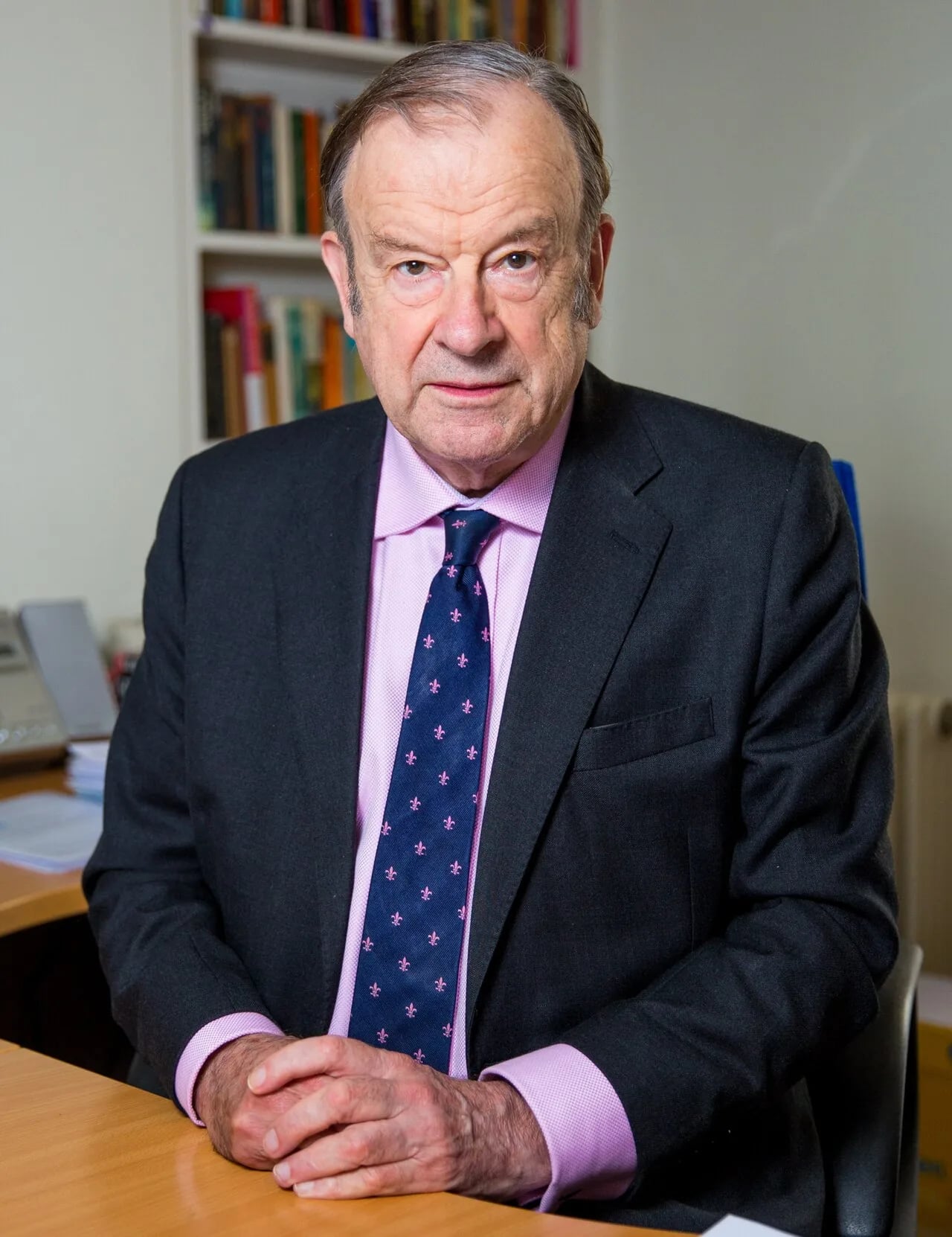 Portrait of John Mills (1938–2025) – memorial page