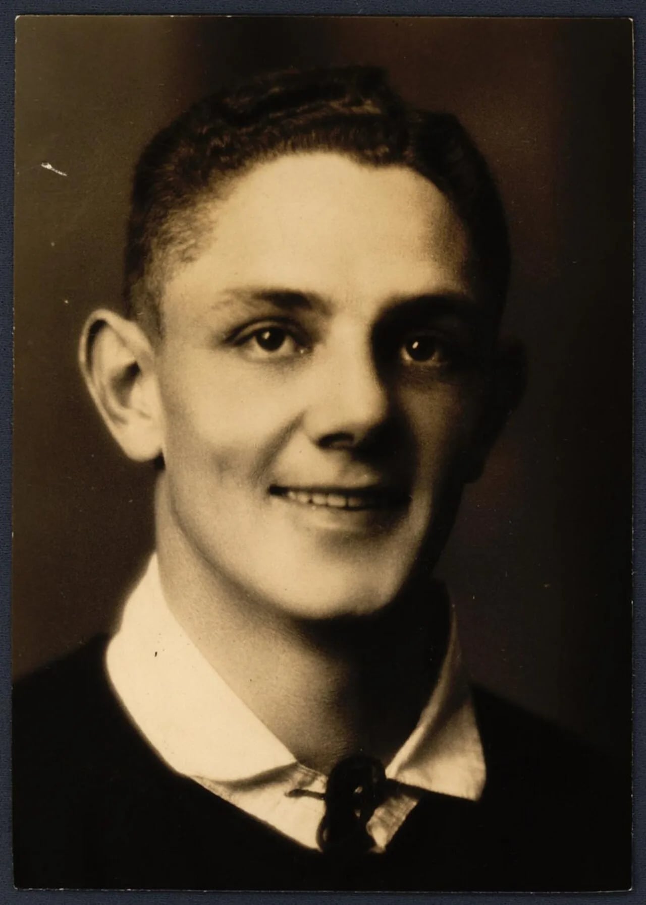 Portrait of Nelson Ball (1908–1986) – memorial page