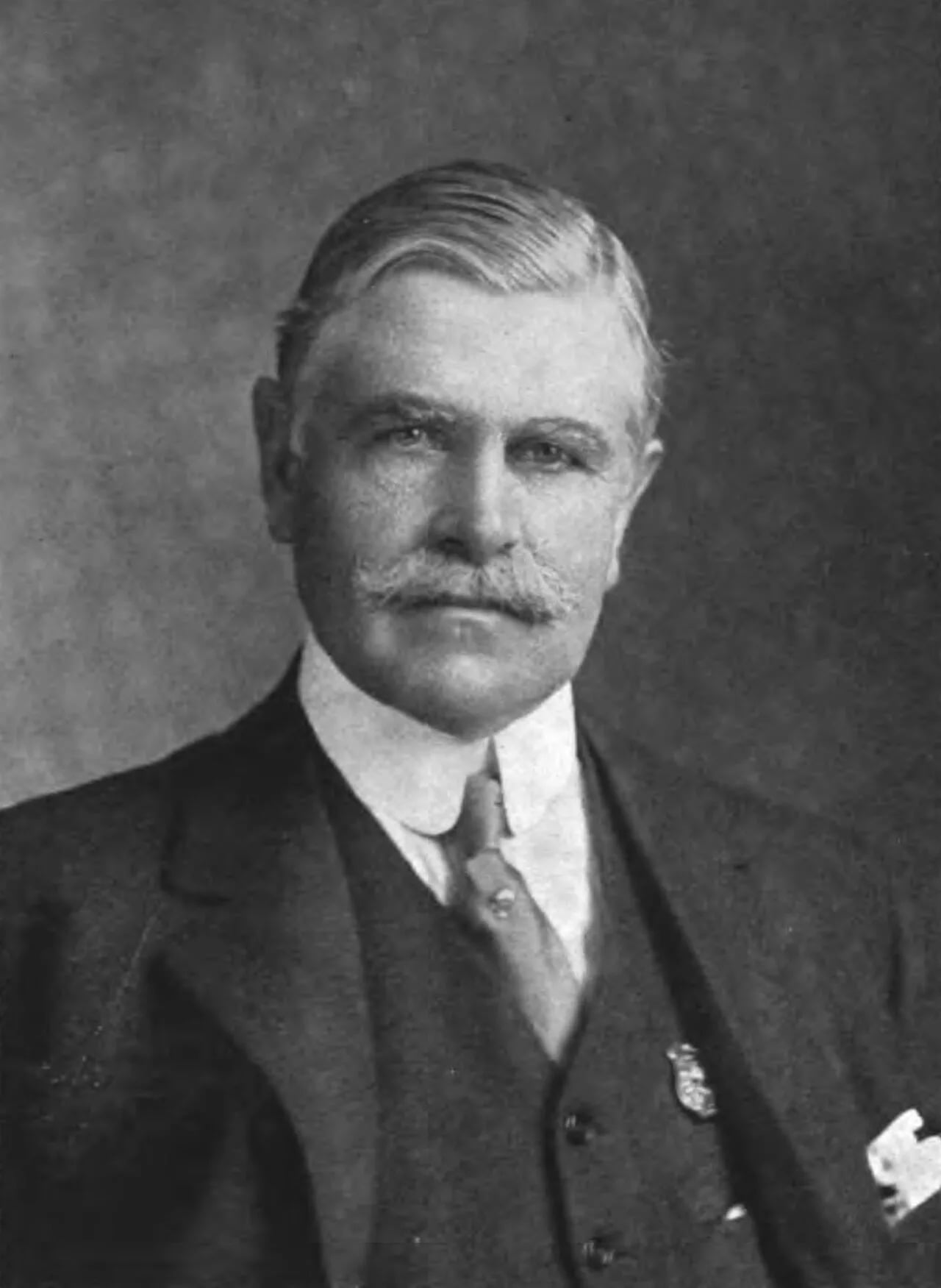 Porträt von Louis R. Cheney (1859–1944) – Gedenkseite