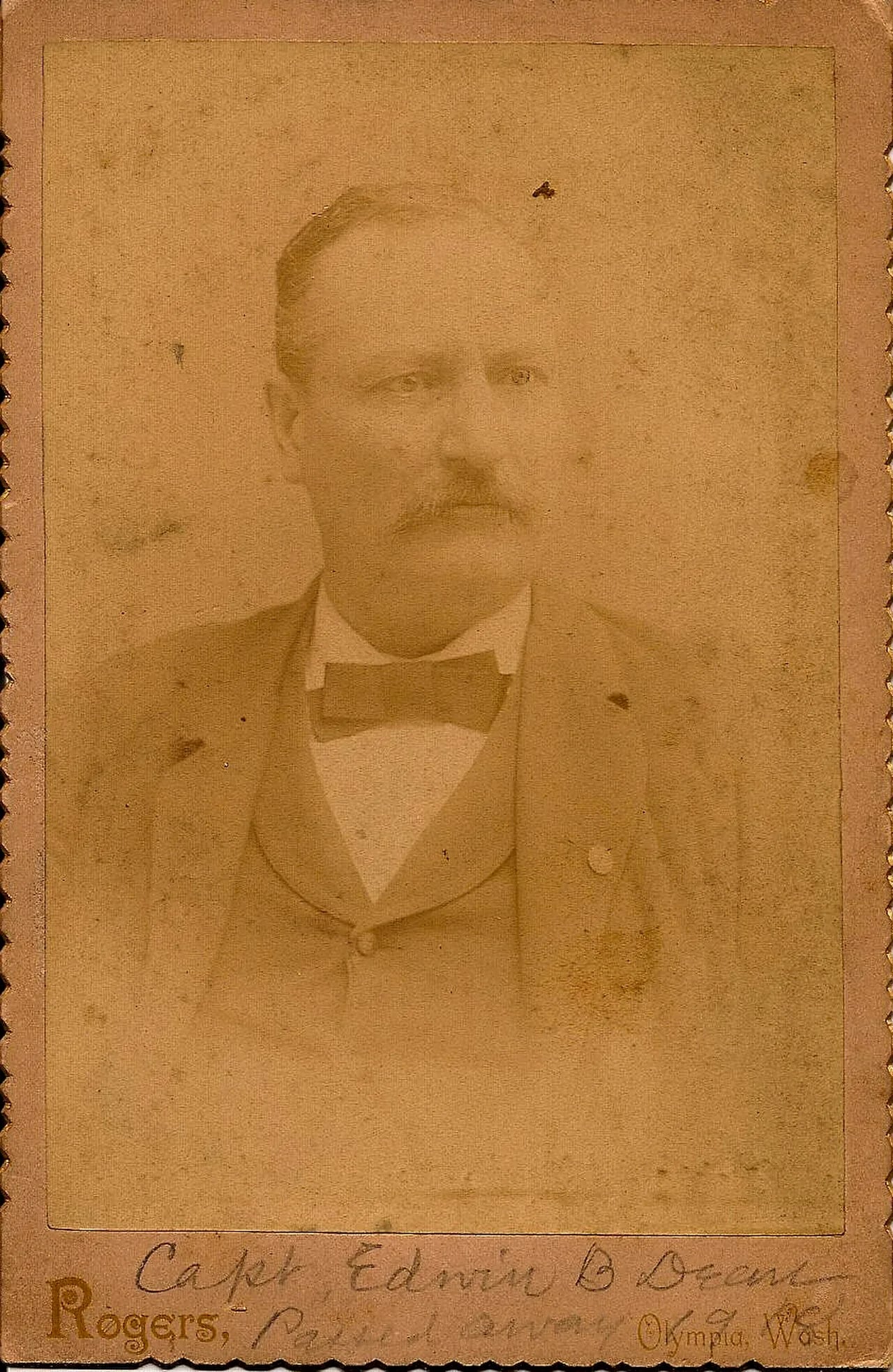 Porträt von E. B. Dean (1842–1917) – Gedenkseite